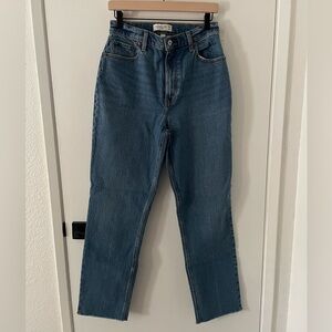 Abercrombie & Fitch 90s Straight Ultra High Rise Jeans - Curve Love 29 NWT